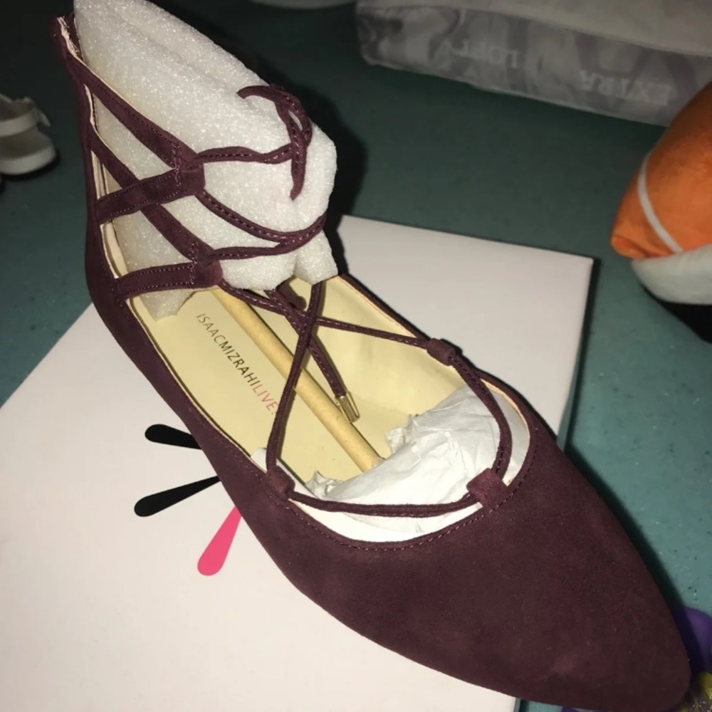 NEW!! Isaac Mizrahi Red suede flats - Picture 3 of 6